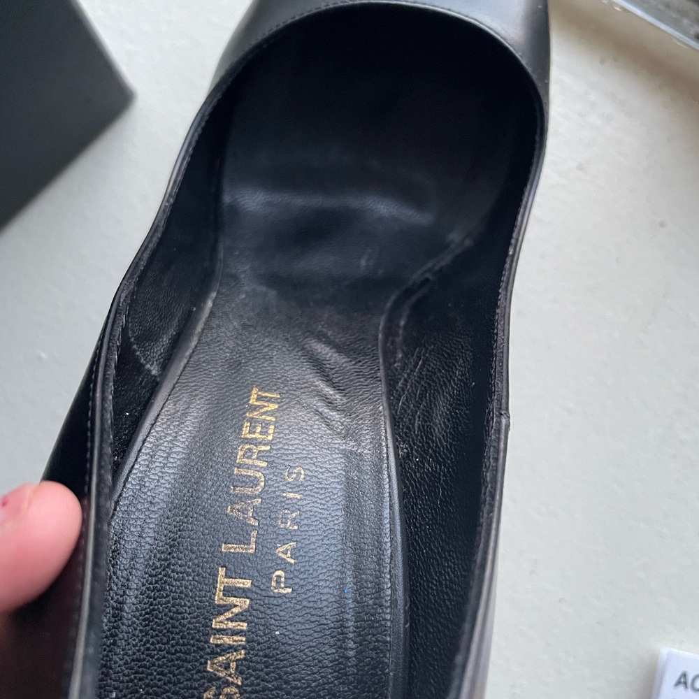 Saint Laurent Black and Gold Ziggy 105 Leather Pumps - Picture 7 of 16
